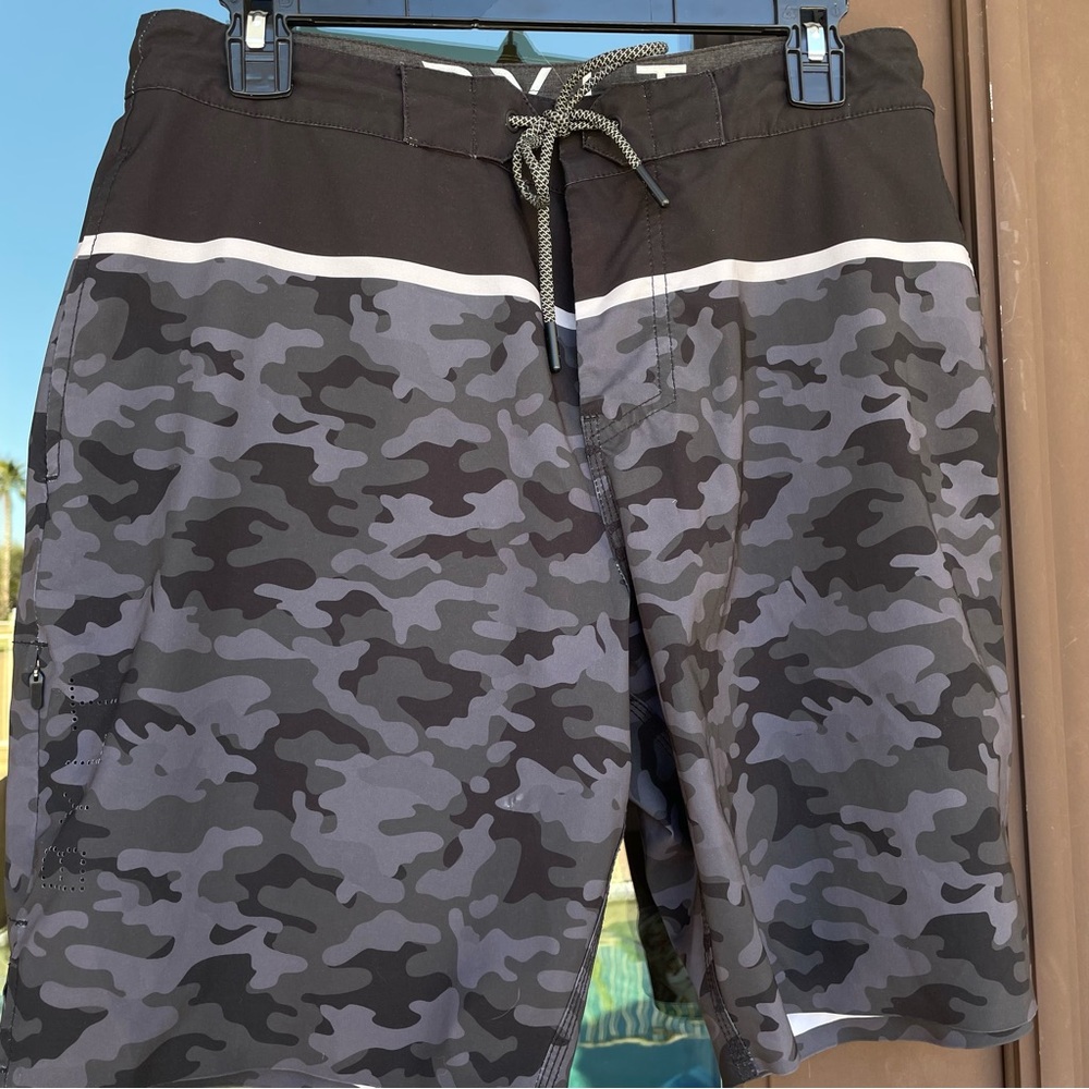 BYLT Black Camo Coastal Boardshorts M